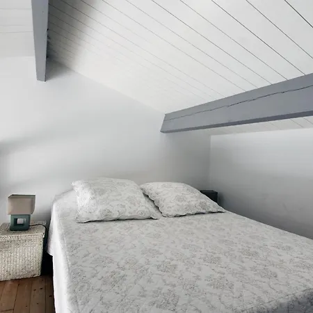 Maison Rhea Holiday home *